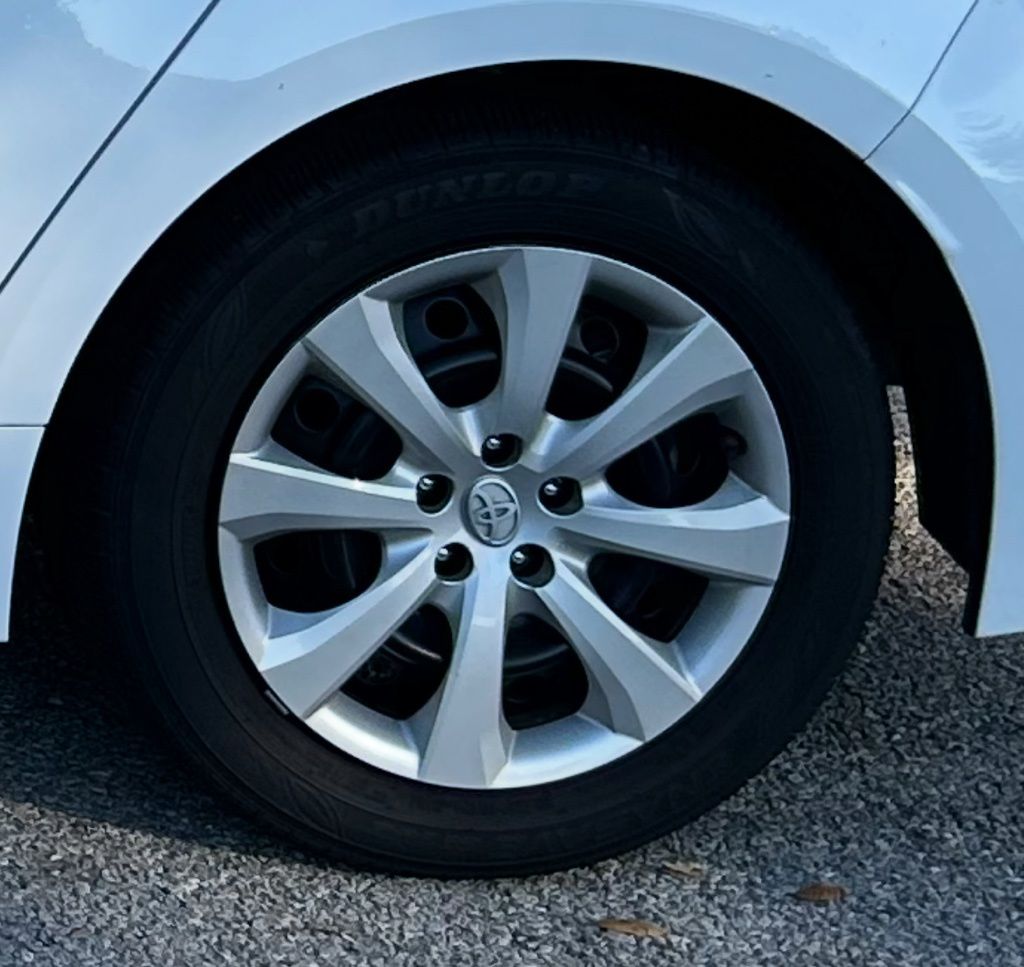2023 Toyota Corolla LE 9