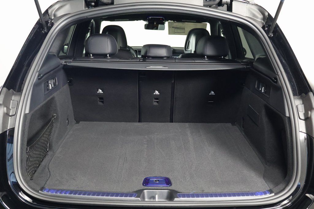 Thumbnail: 2026 Mercedes-Benz GLC - 8