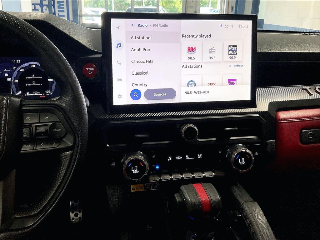 2025 Toyota Tacoma Hybrid — photo 18