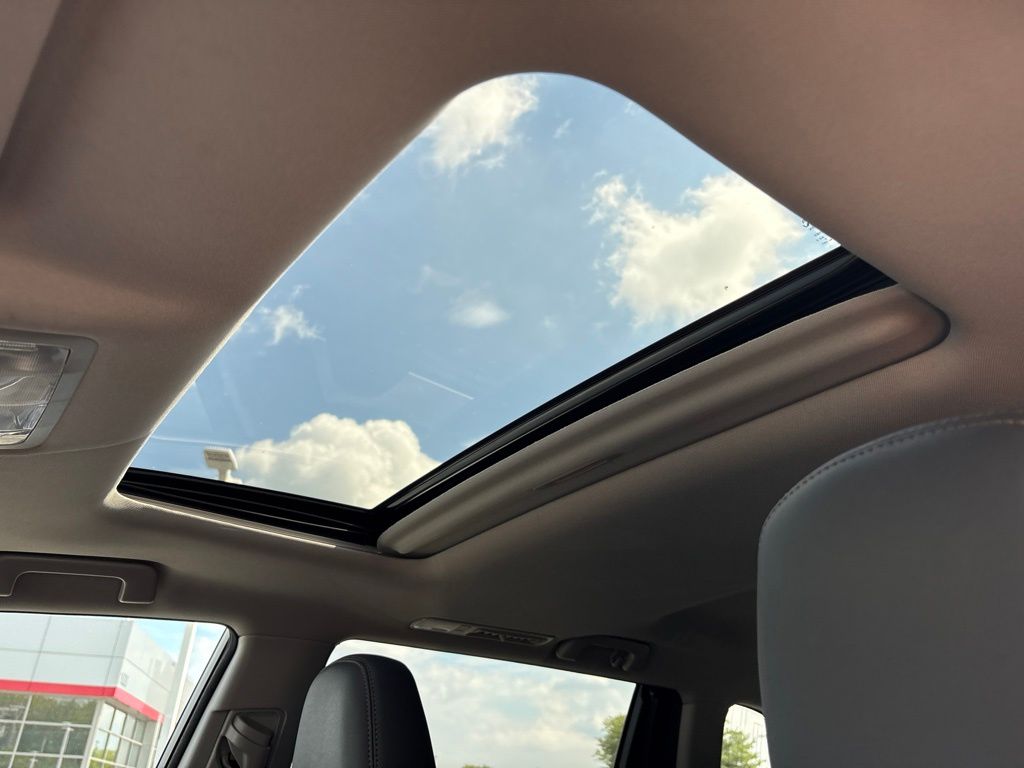 Used 2016 Toyota Highlander SUV