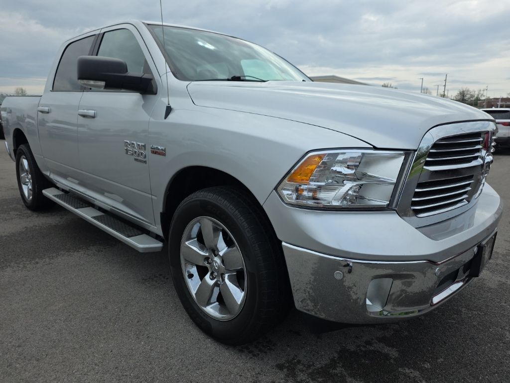 View vehicle photo 3