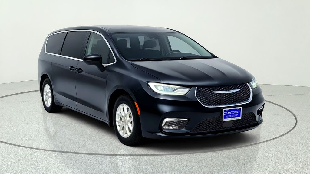 Brilliant Black Crystal Pearlcoat 2023 Chrysler Pacifica Touring L FWD Minivan Front-Wheel Drive 9-Speed Automatic