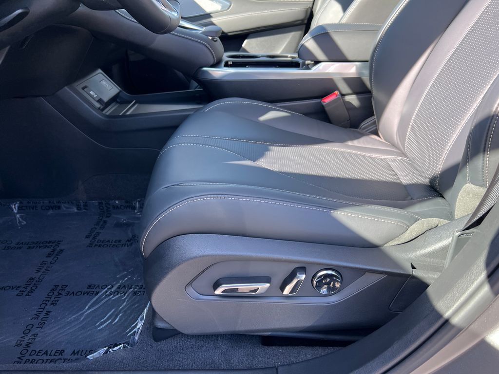 Thumbnail: 2026 Acura RDX - 15