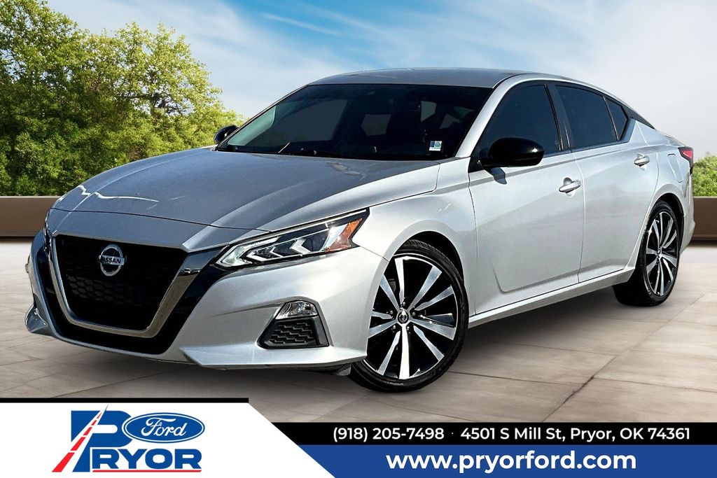 Brilliant Silver Metallic 2020 Nissan Altima Sedan Front-Wheel Drive Continuously Variable Transmission