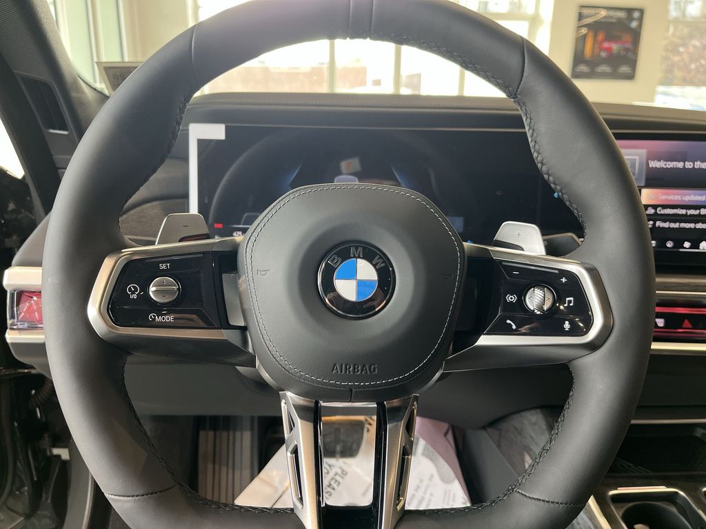 Thumbnail: 2026 BMW 7 Series - 6