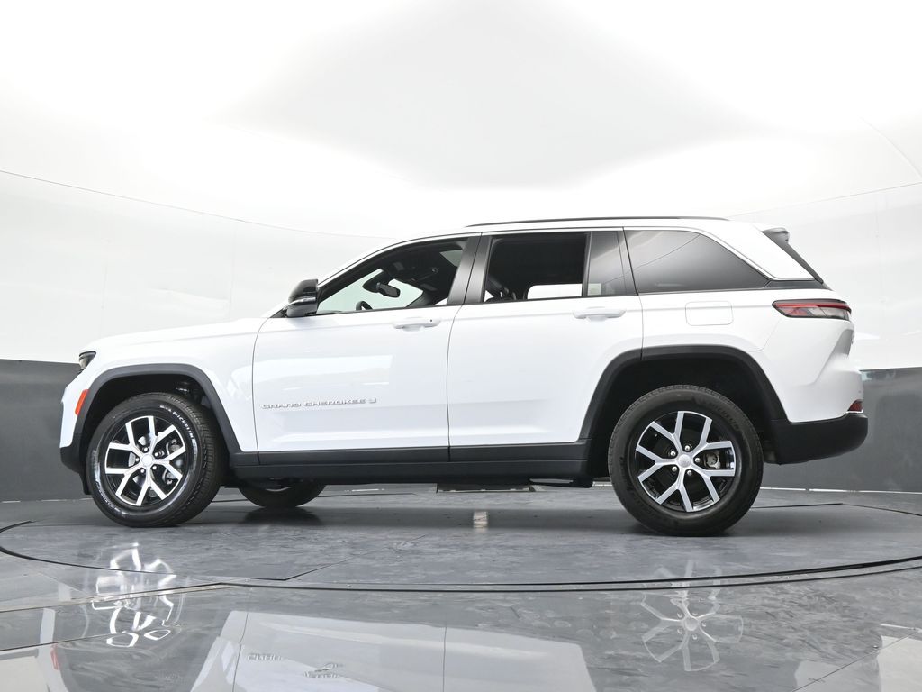 Used 2024 Bright White Clearcoat Jeep Limited image 63