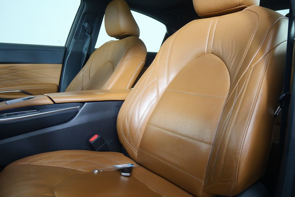 Thumbnail: 2019 Toyota Avalon - 10