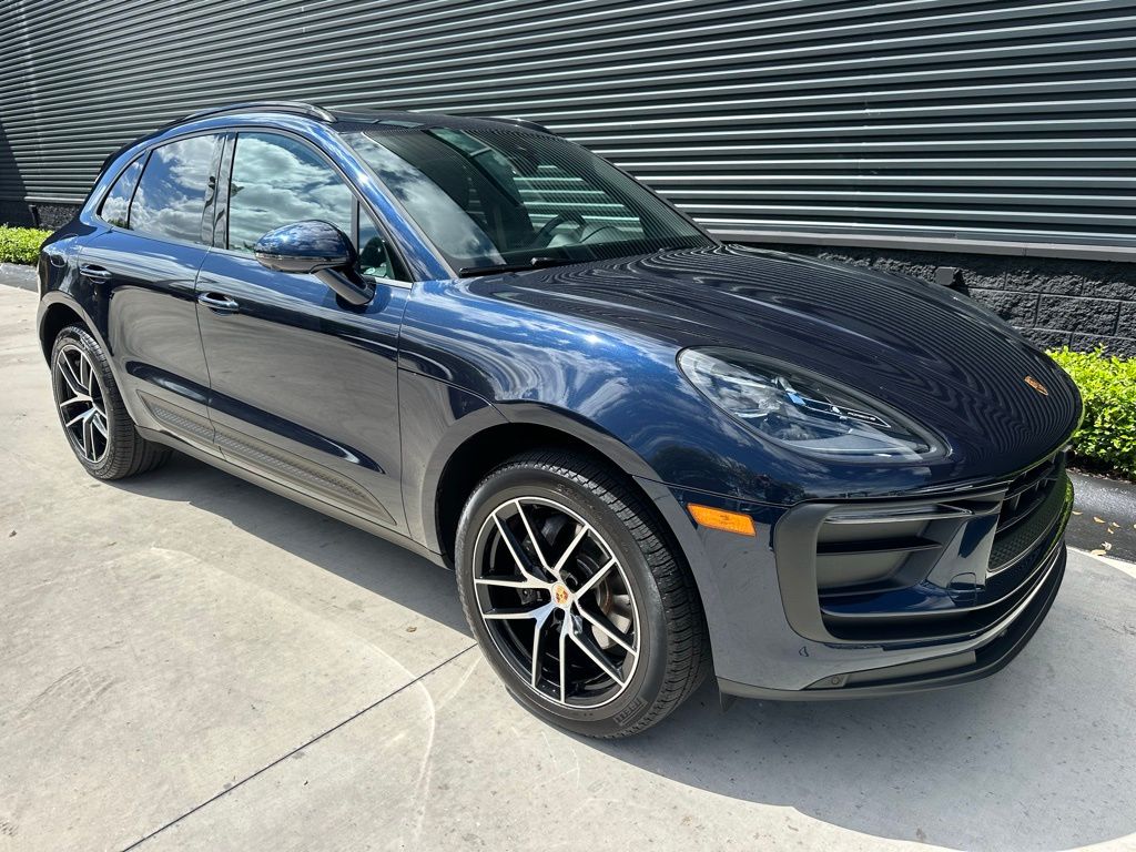 Thumbnail: 2023 Porsche Macan - 11