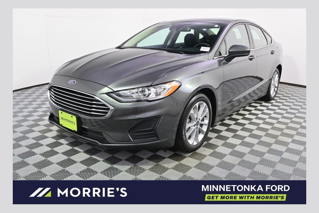 Gray (Magnetic Metallic) 2020 Ford Fusion Hybrid SE FWD Sedan Front-Wheel Drive Continuously Variable Transmission