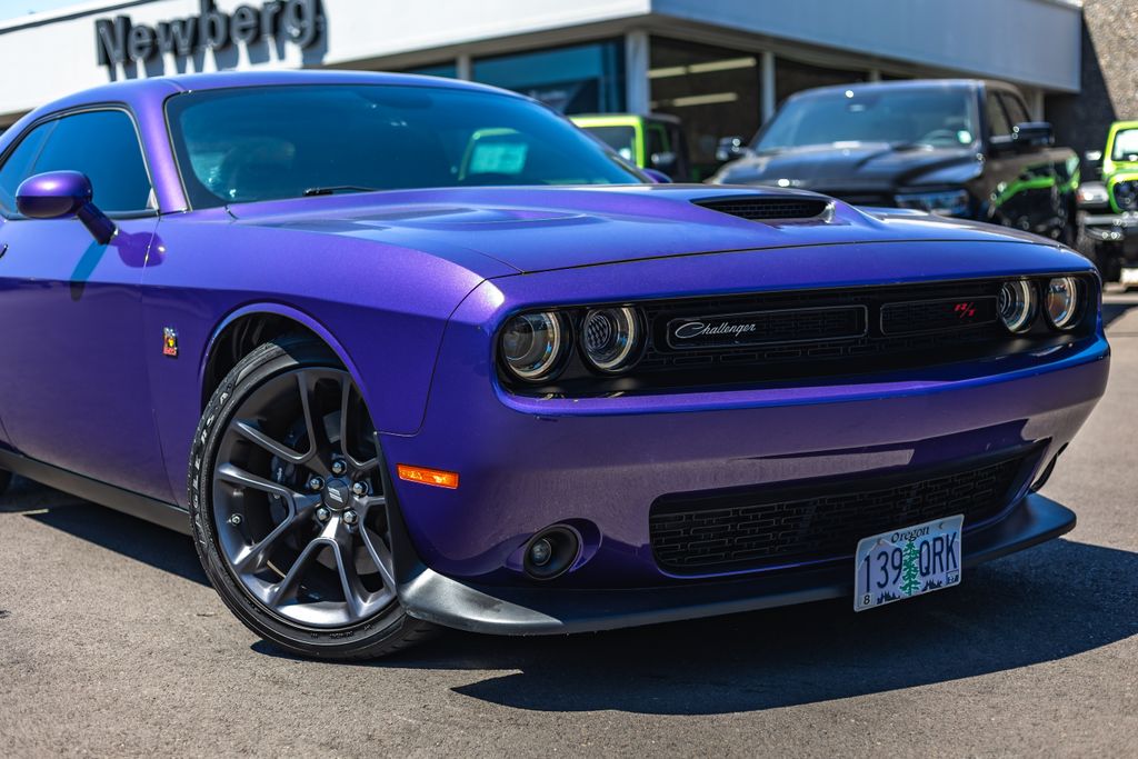 2023 Dodge Challenger R/T Scat Pack thumbnail 3