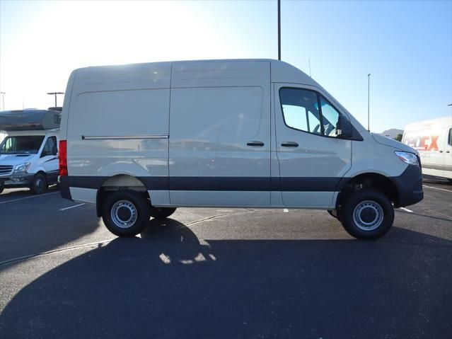 Thumbnail: 2026 Mercedes-Benz Sprinter - 4