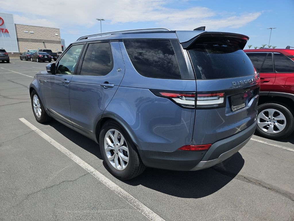 Used 2018 Blue Land Rover SE image 2