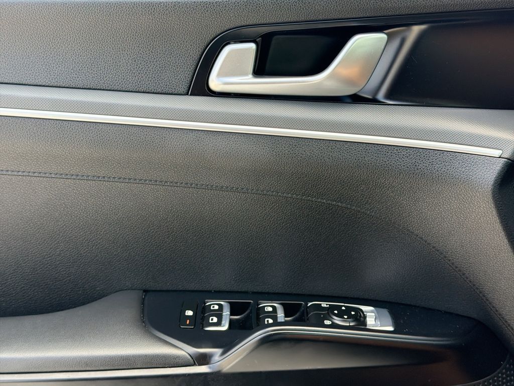Thumbnail: 2021 Kia K5 - 29