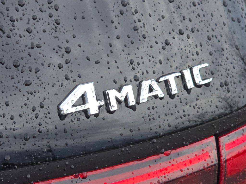 New 2026 Black Mercedes-Benz GLB 250 image 5