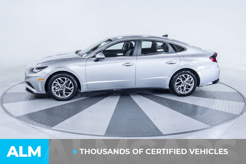 Used 2020 Silver Hyundai SEL image 4