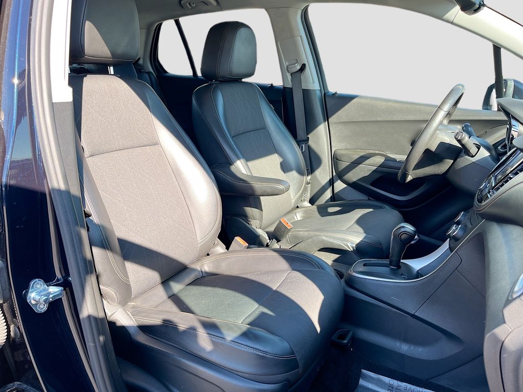 2022 Chevrolet Trax LT Blue at Joe Myers Mazda Kia