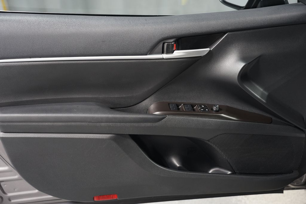 2024 Toyota Camry SE 29