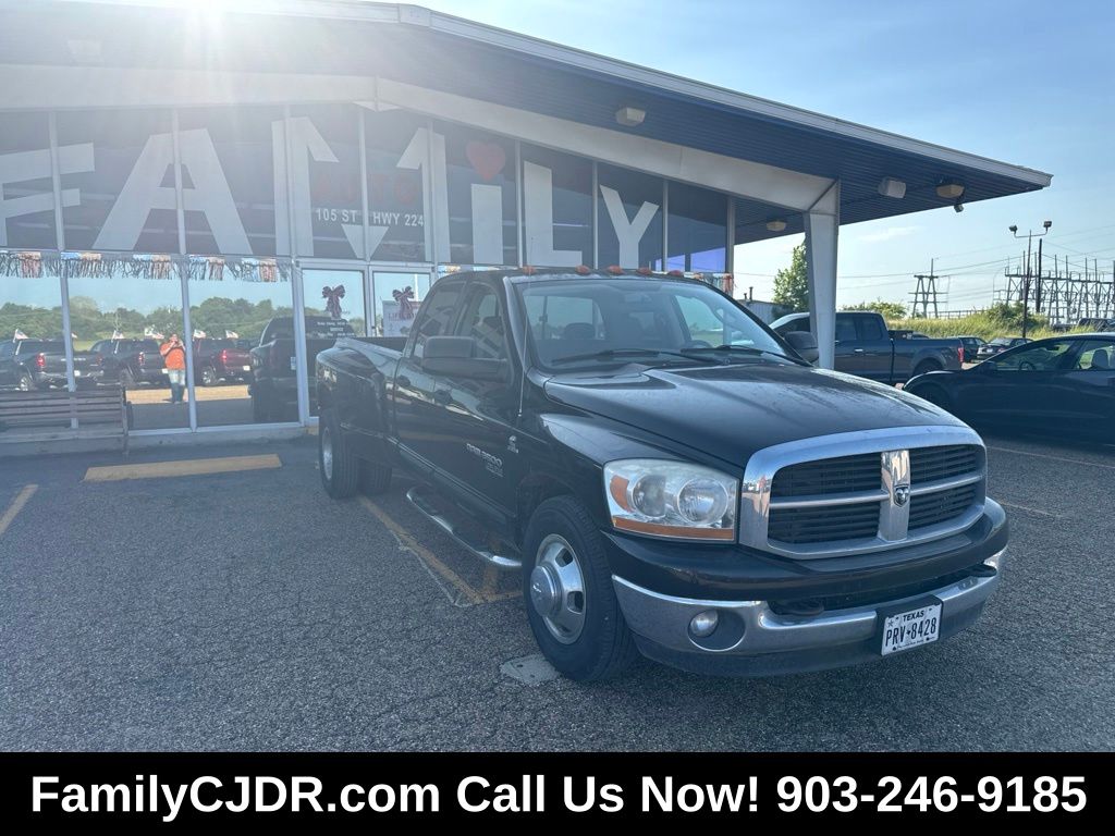 Black Clearcoat/Bright Silver Metallic Clearcoat 2006 Dodge RAM 3500 Pickup Truck 4X2 4-Speed Automatic