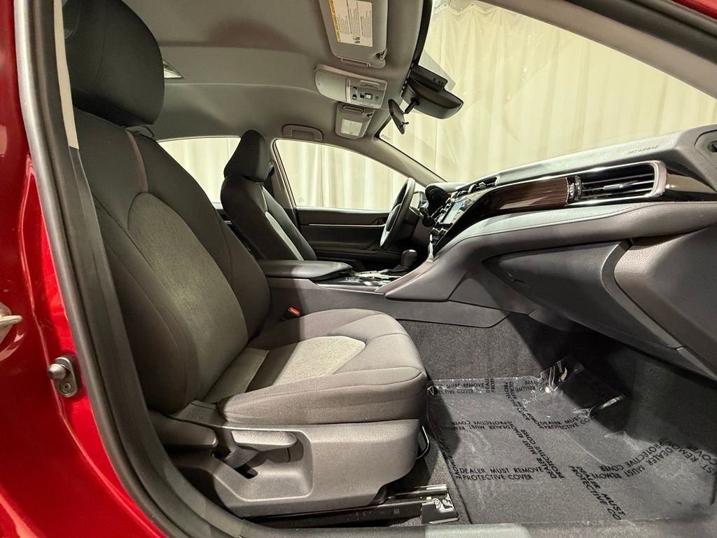 Thumbnail: 2019 Toyota Camry - 19