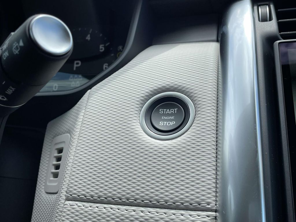 New 2026 Blue Land Rover  image 32