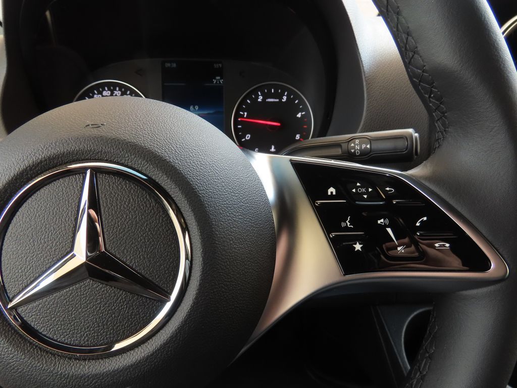 Thumbnail: 2025 Mercedes-Benz Sprinter - 12