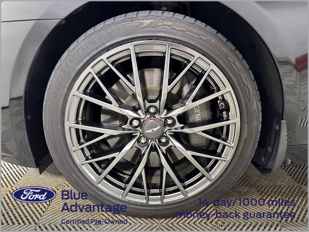 Certified Used 2018 Black Genesis 3.3T Sport image 14