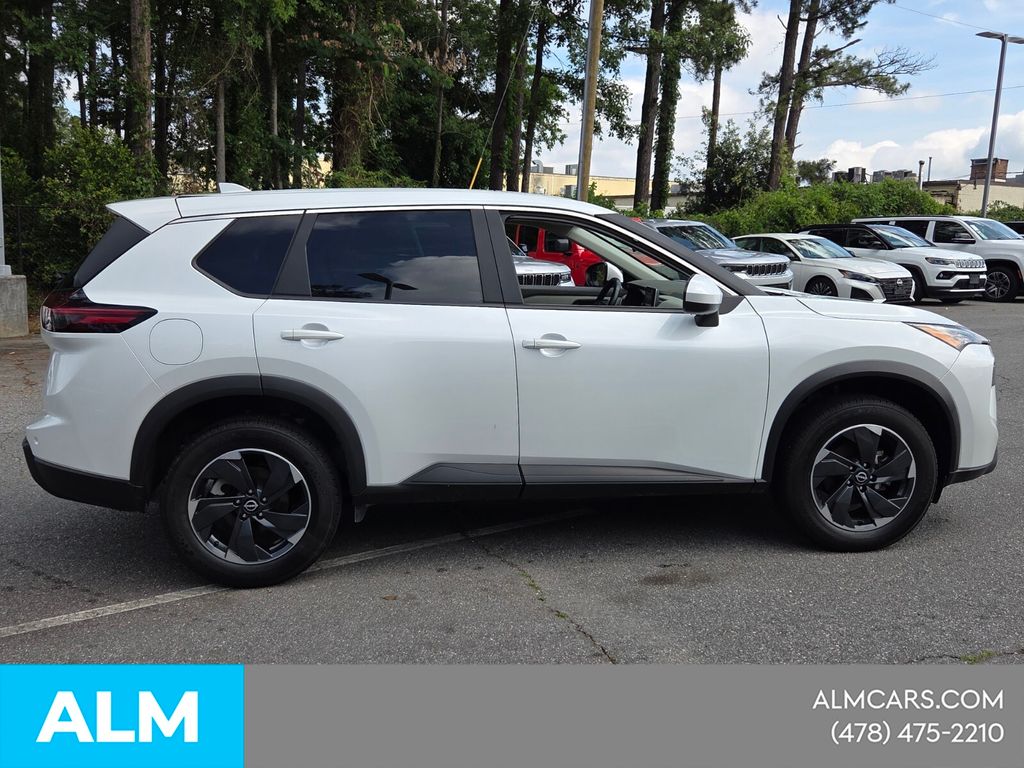 Used 2025 White Nissan SV image 15