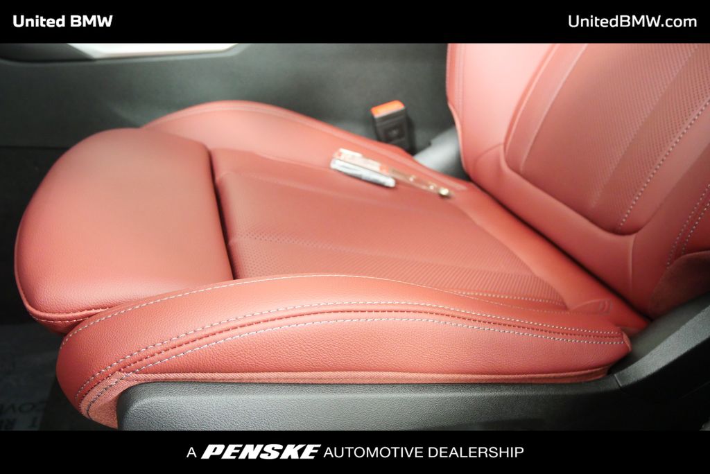 Thumbnail: 2026 BMW 3 Series - 10