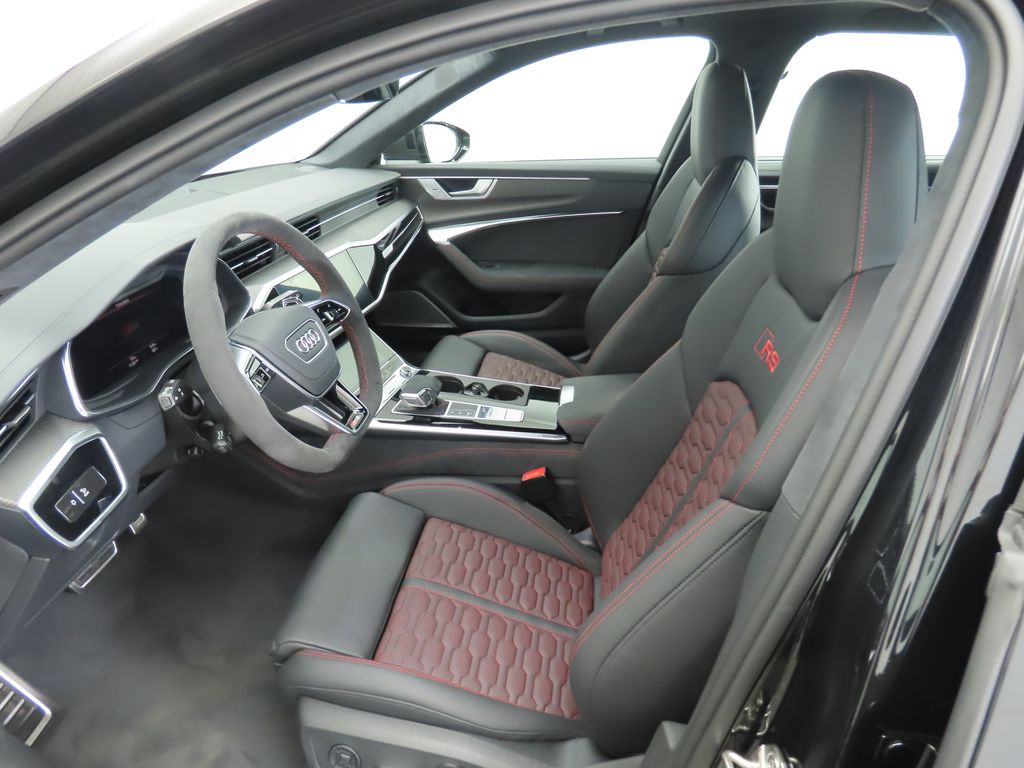 Thumbnail: 2025 Audi RS 6 - 21