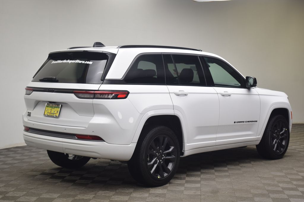new 2026 Jeep Grand Cherokee car, priced at $47,806