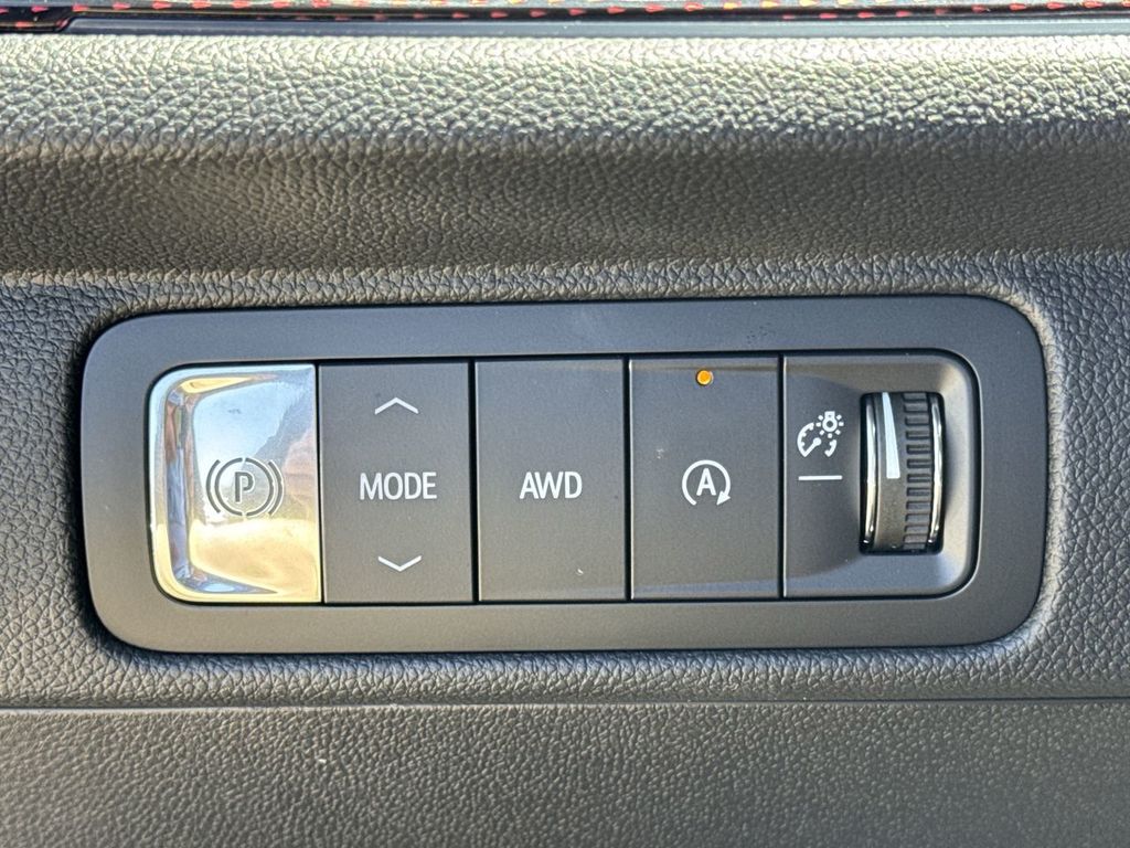 Used 2026 Chevrolet Traverse SUV