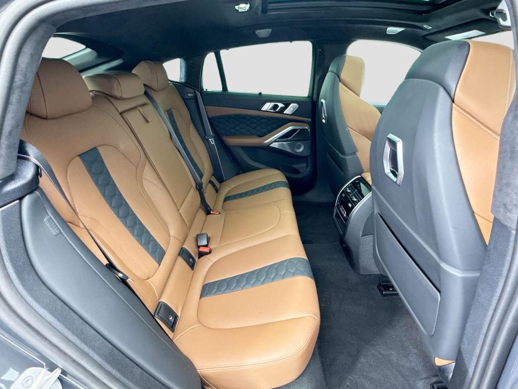 Thumbnail: 2024 BMW X6 - 21