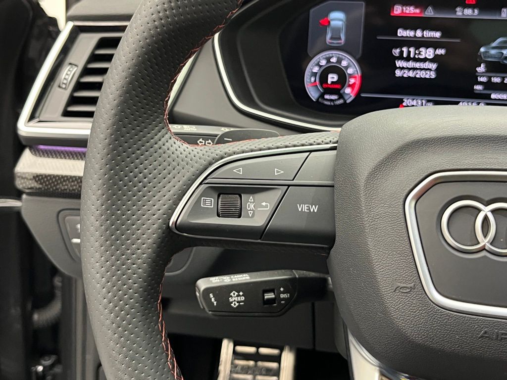 Thumbnail: 2022 Audi SQ5 - 13