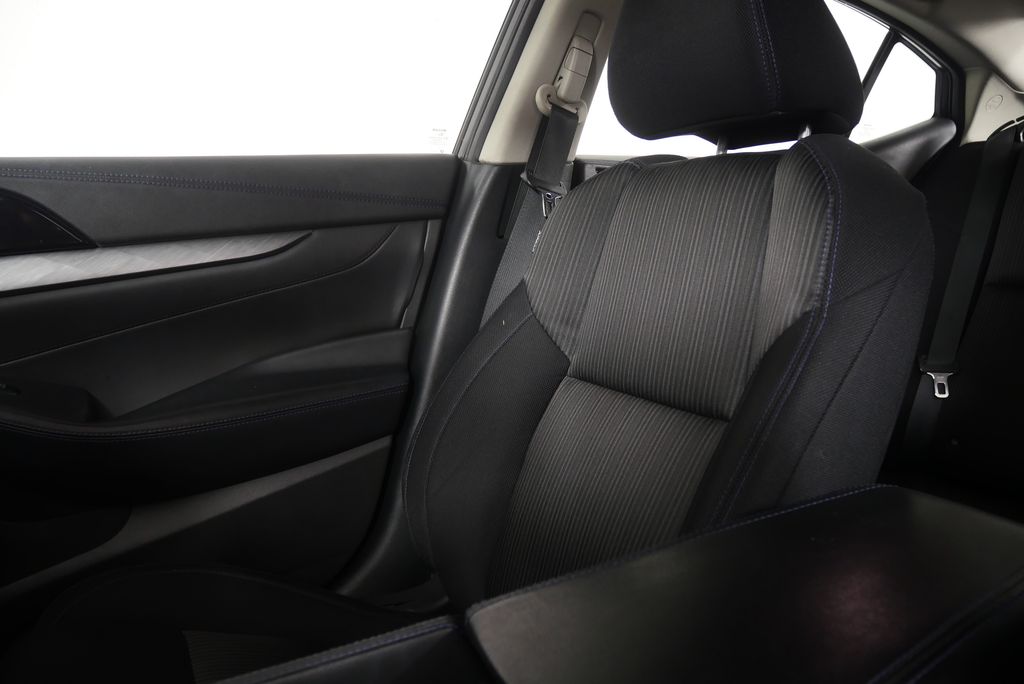 Thumbnail: 2016 Nissan Maxima - 15