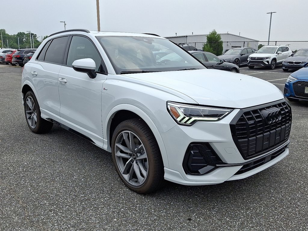 Thumbnail: 2025 Audi Q3 - 2