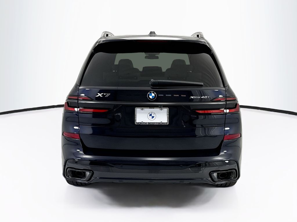 Thumbnail: 2027 BMW X7 - 6