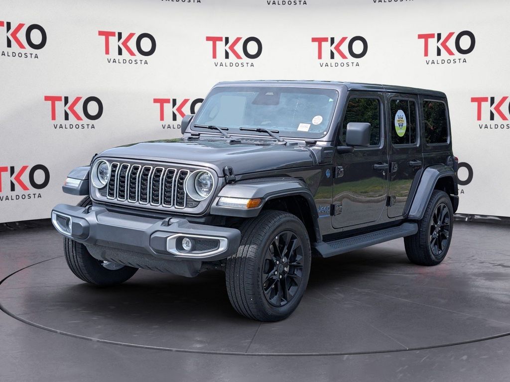 Used 2025 Jeep Wrangler SUV