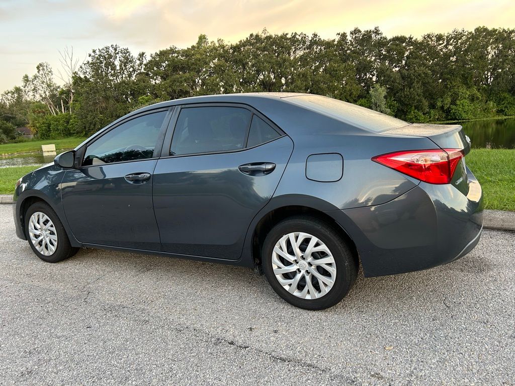 Thumbnail: 2018 Toyota Corolla - 3