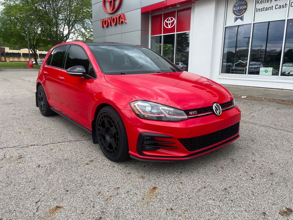 2021 Volkswagen Golf Gti 2.0T SE photo