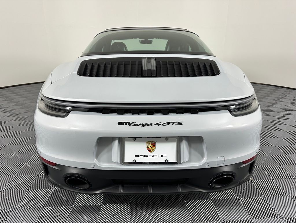Thumbnail: 2024 Porsche 911 - 16