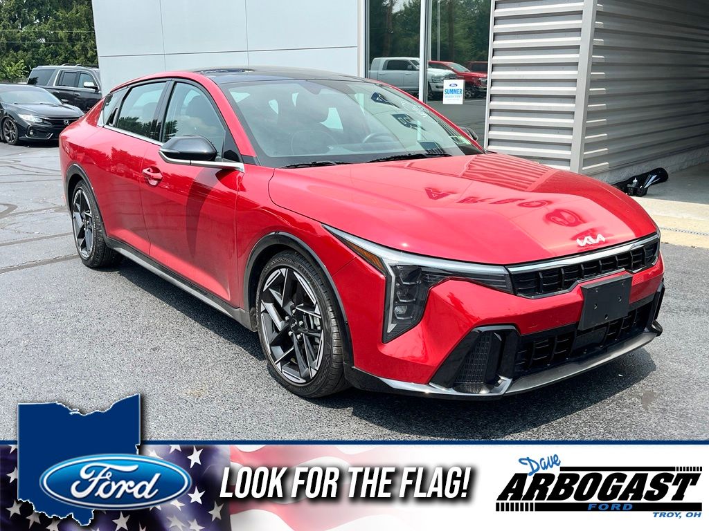 Currant Red 2025 Kia K4 Sedan Front-Wheel Drive Continuously Variable Transmission
