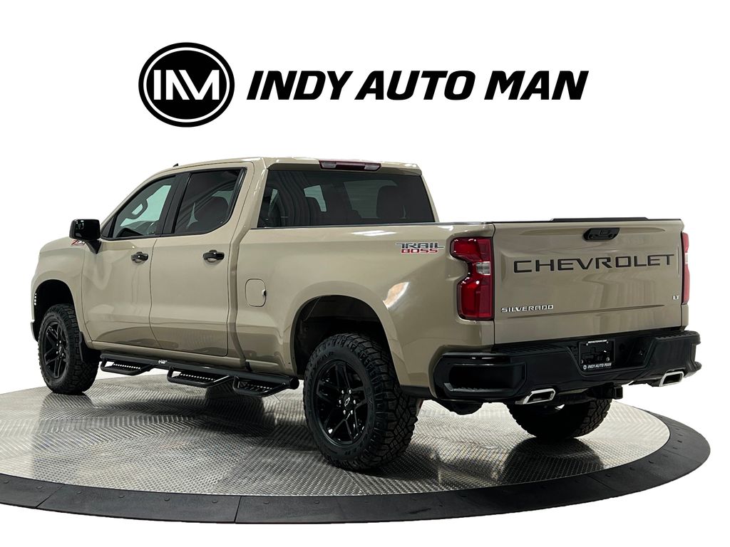View vehicle photo 6