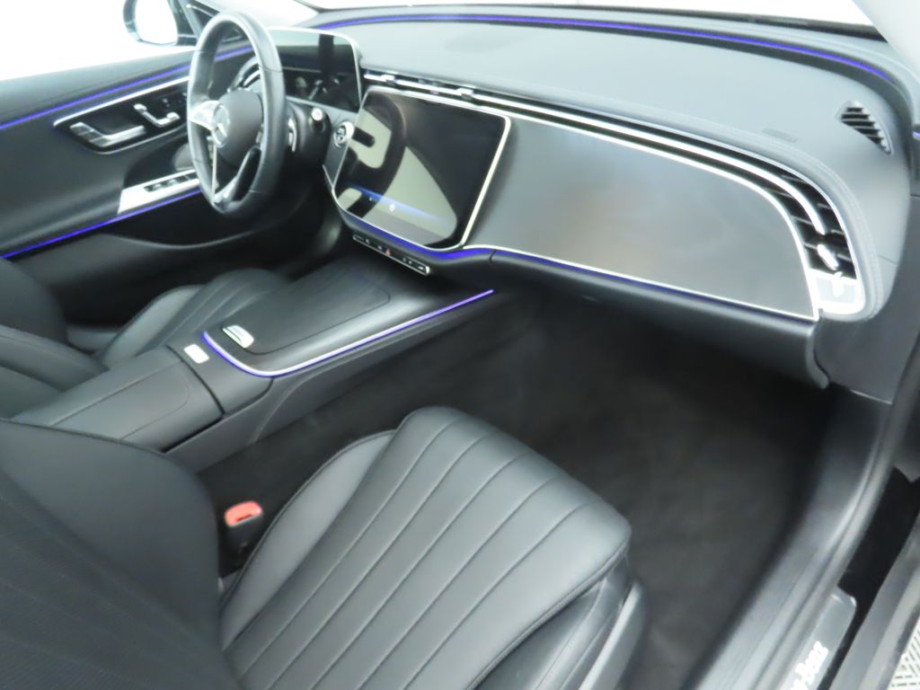 Thumbnail: 2025 Mercedes-Benz E-Class - 18
