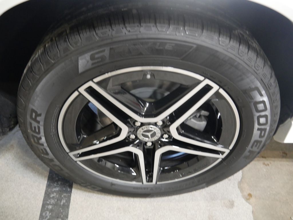 Thumbnail: 2026 Mercedes-Benz GLE - 14