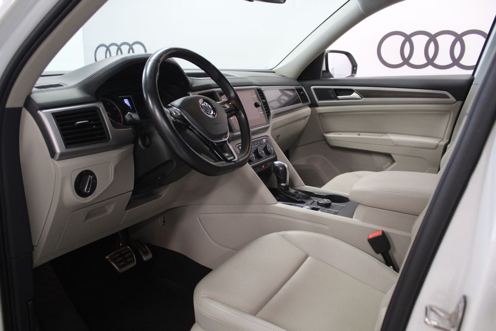 Thumbnail: 2018 Volkswagen Atlas - 10