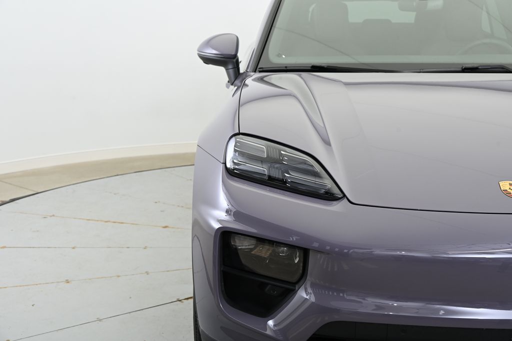 Thumbnail: 2025 Porsche Macan - 11