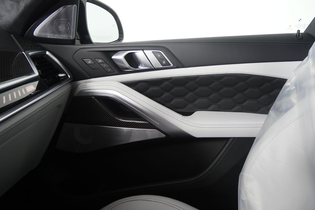 Thumbnail: 2026 BMW X6 - 26