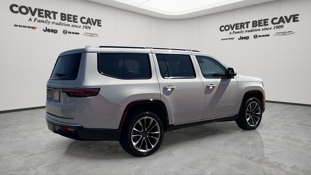 Used 2022 White Jeep Series III image 10