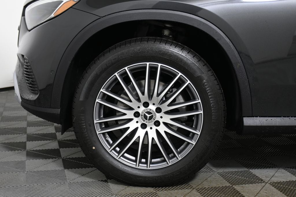 Thumbnail: 2026 Mercedes-Benz GLC - 11