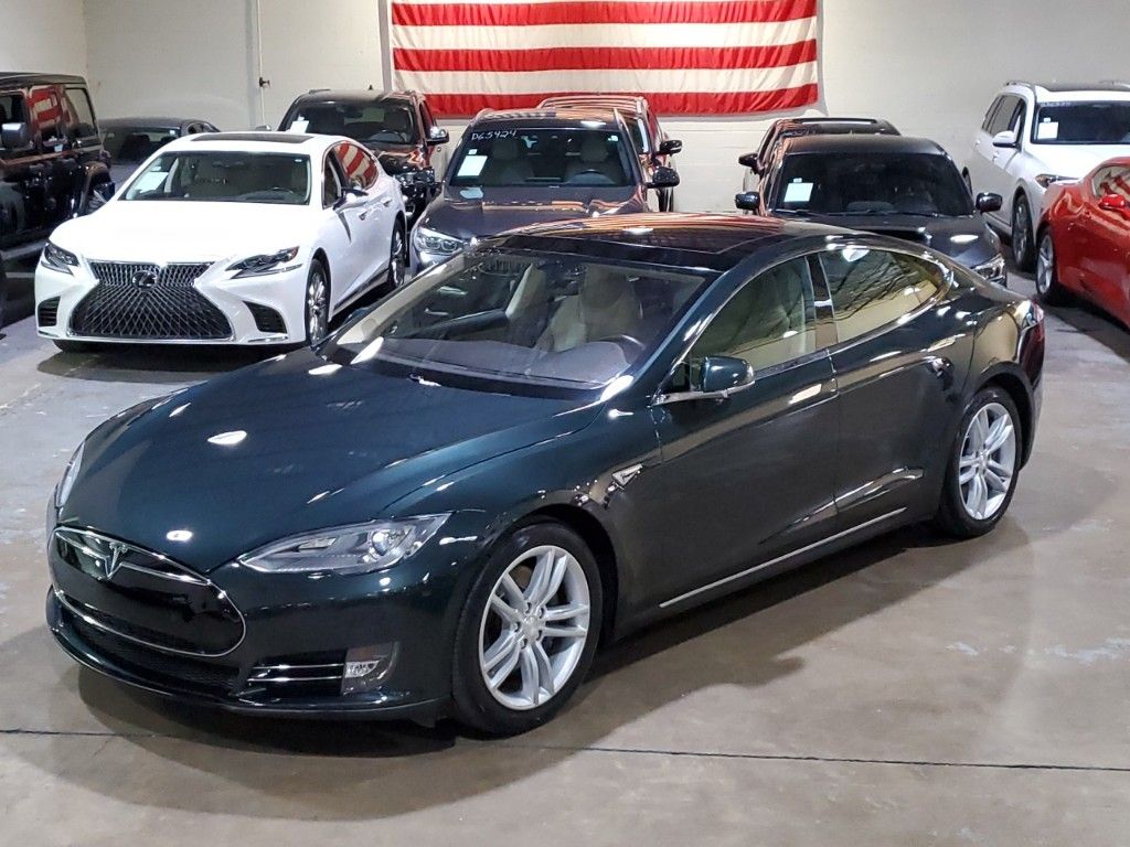 2014 Tesla Model S P85D 41